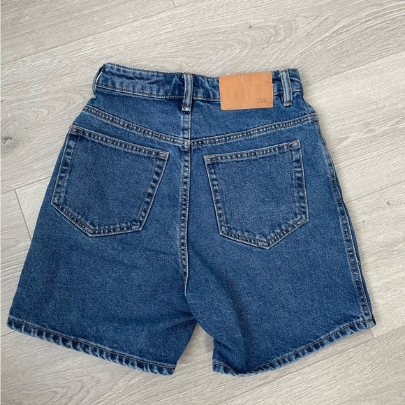 Zara Denim Shorts - Picture 4 of 4